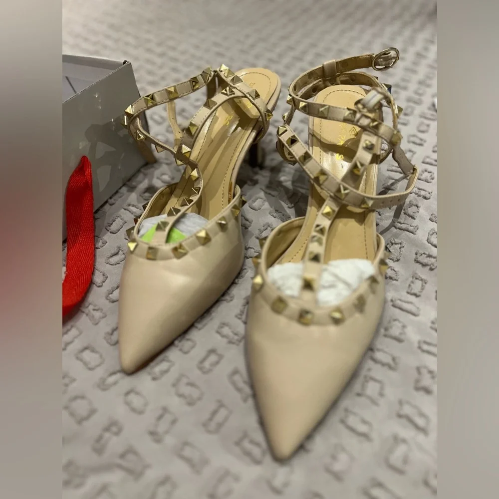 Heels - Picture 5 of 5